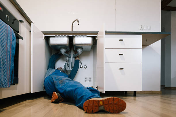 Professional Leak Detection technician working in Leawood, KS